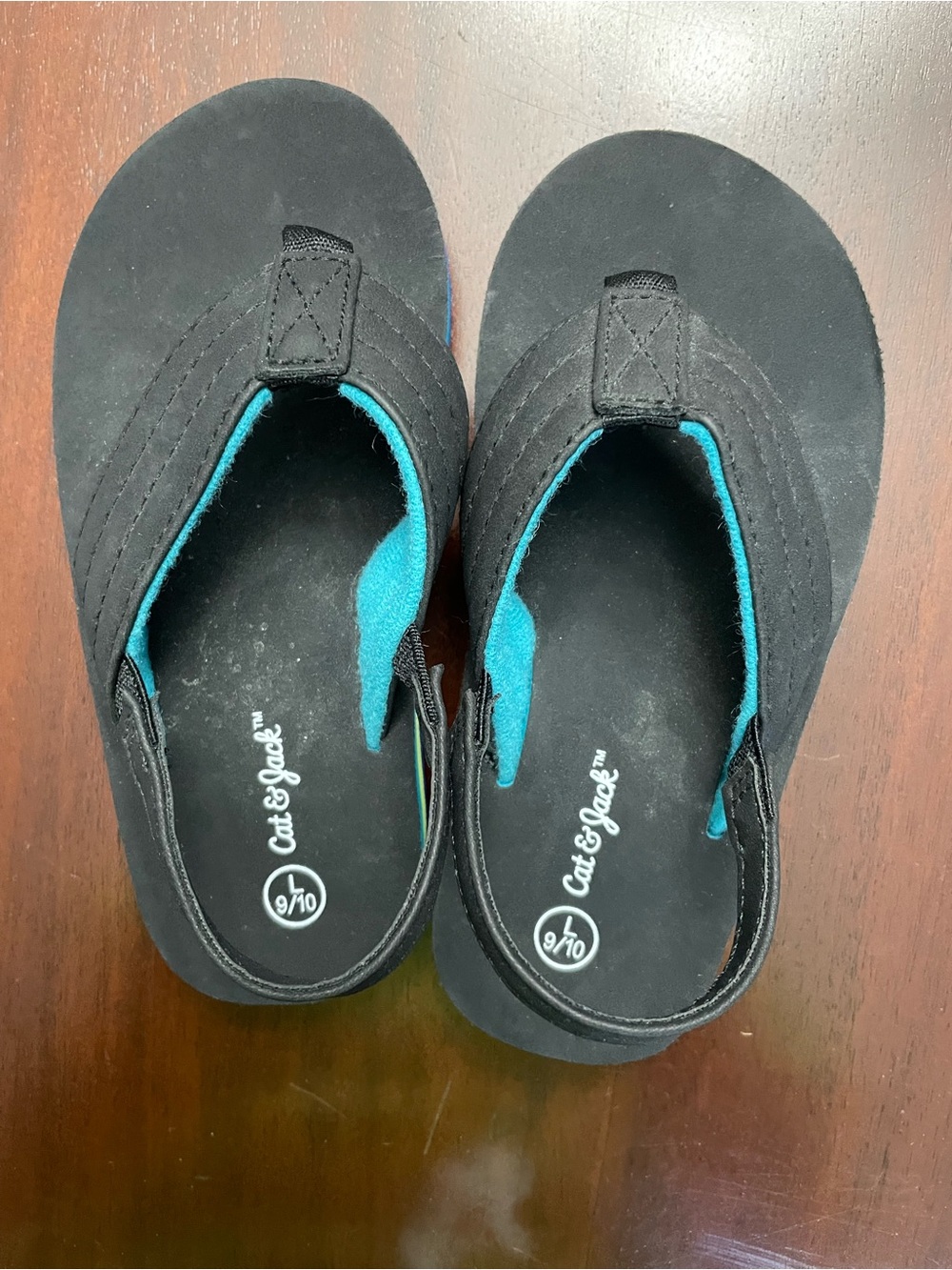 Cat & Jack Kids Black Flip Flops with Teal Lining, 9/10 T